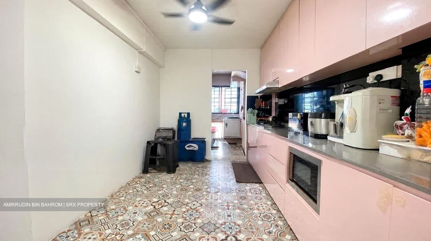 Blk 323 Woodlands Street 32 (Woodlands), HDB Executive #628341061